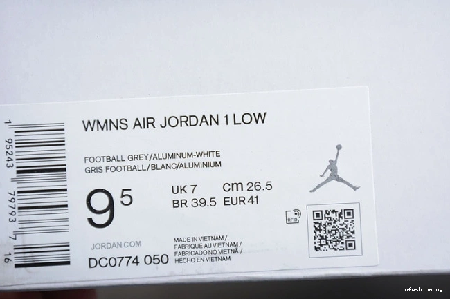 1 DC0774-050 Blue University Jordan (W) Low 1117